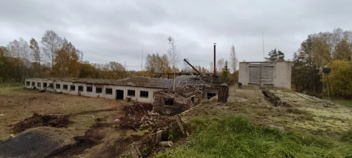 Fermas demontāža un būvgružu pārstrāde