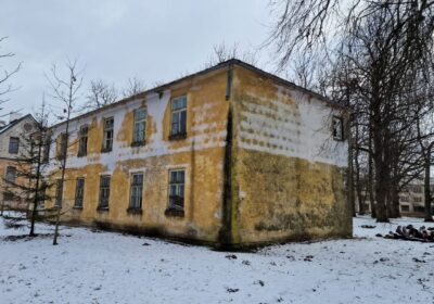 Mazvērtīgu ēku un būvju nojaukšana Dobelē