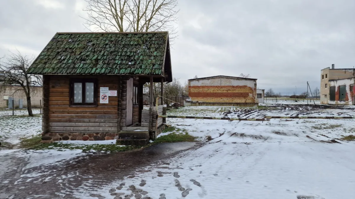 Mazvērtīgu ēku un būvju nojaukšana Dobelē