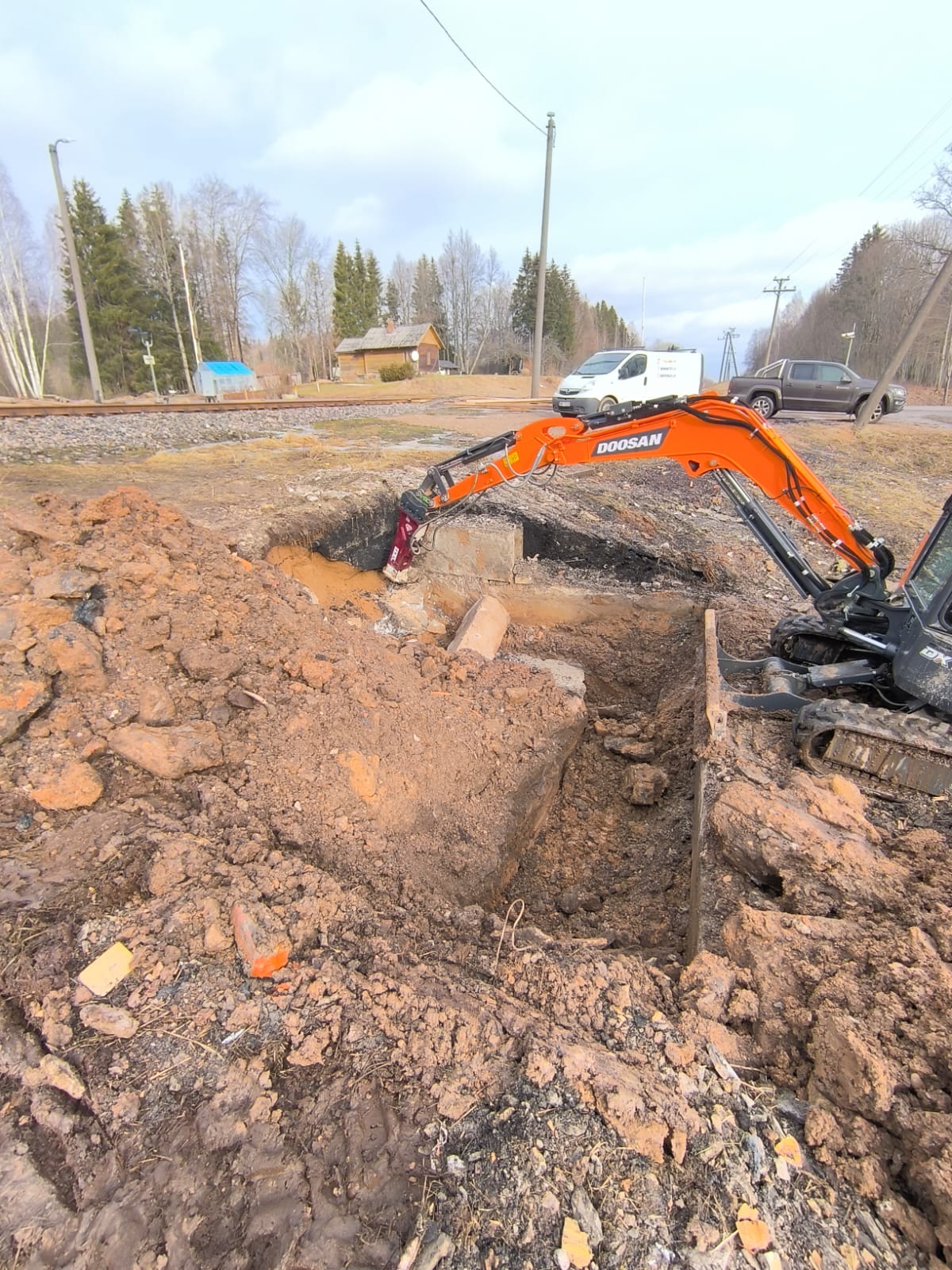 Pārbrauktuves posteņa nojaukšana «Stacija Āraiši»