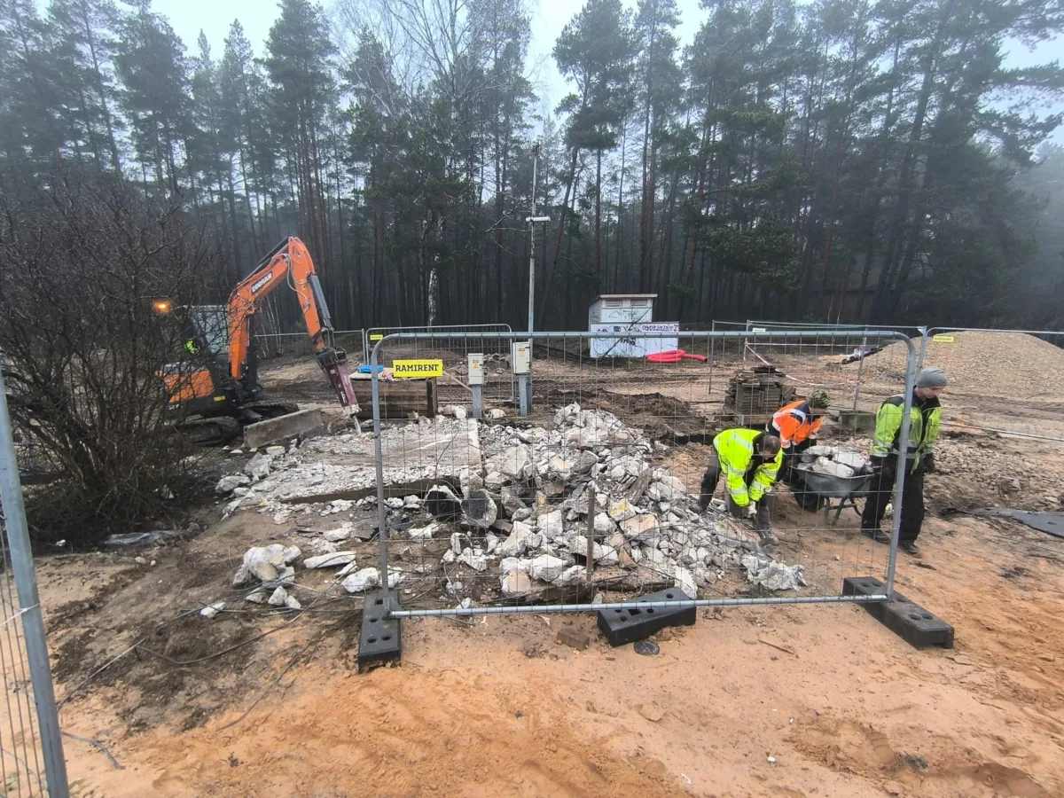 Ēku nojaukšana Stacija “Kalngale” Carnikava