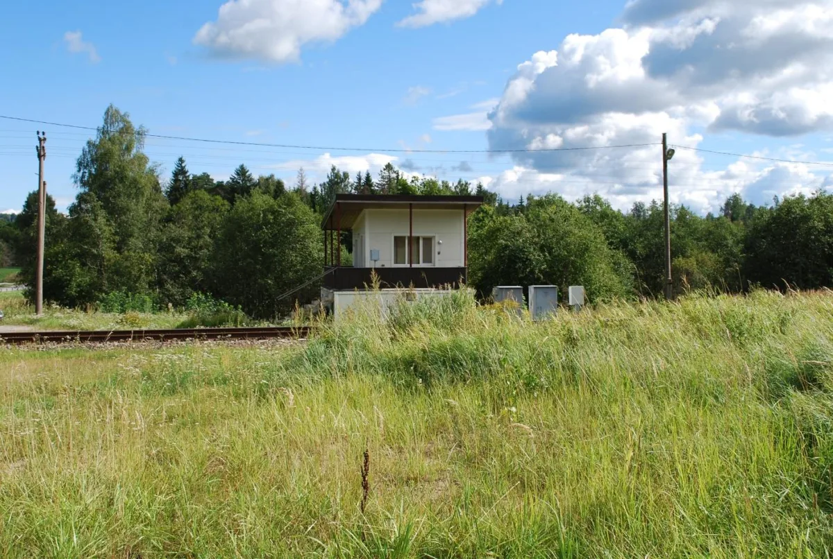 Pārbrauktuves posteņa nojaukšana «Stacija Āraiši»