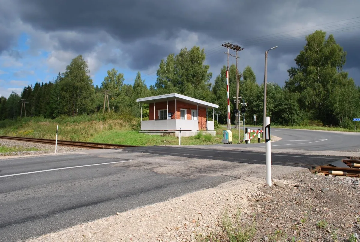 Pārbrauktuves posteņa nojaukšana “Laimītes” Liepā