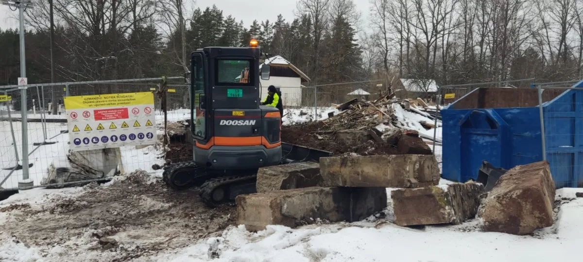 Pārbrauktuves posteņa nojaukšana «Laimītes» Liepā